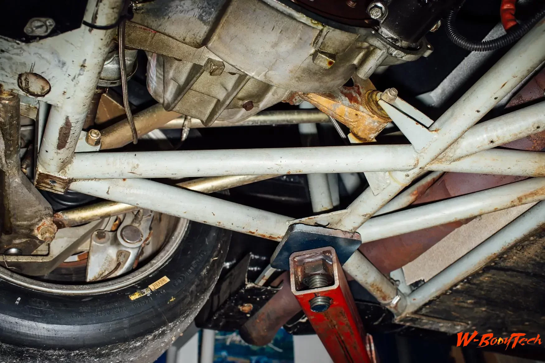 Media '1985 Pontiac Fiero Huffaker IMSA Race Car (104).webp' in album '1985 Pontiac Fiero Huffaker IMSA Race Car'