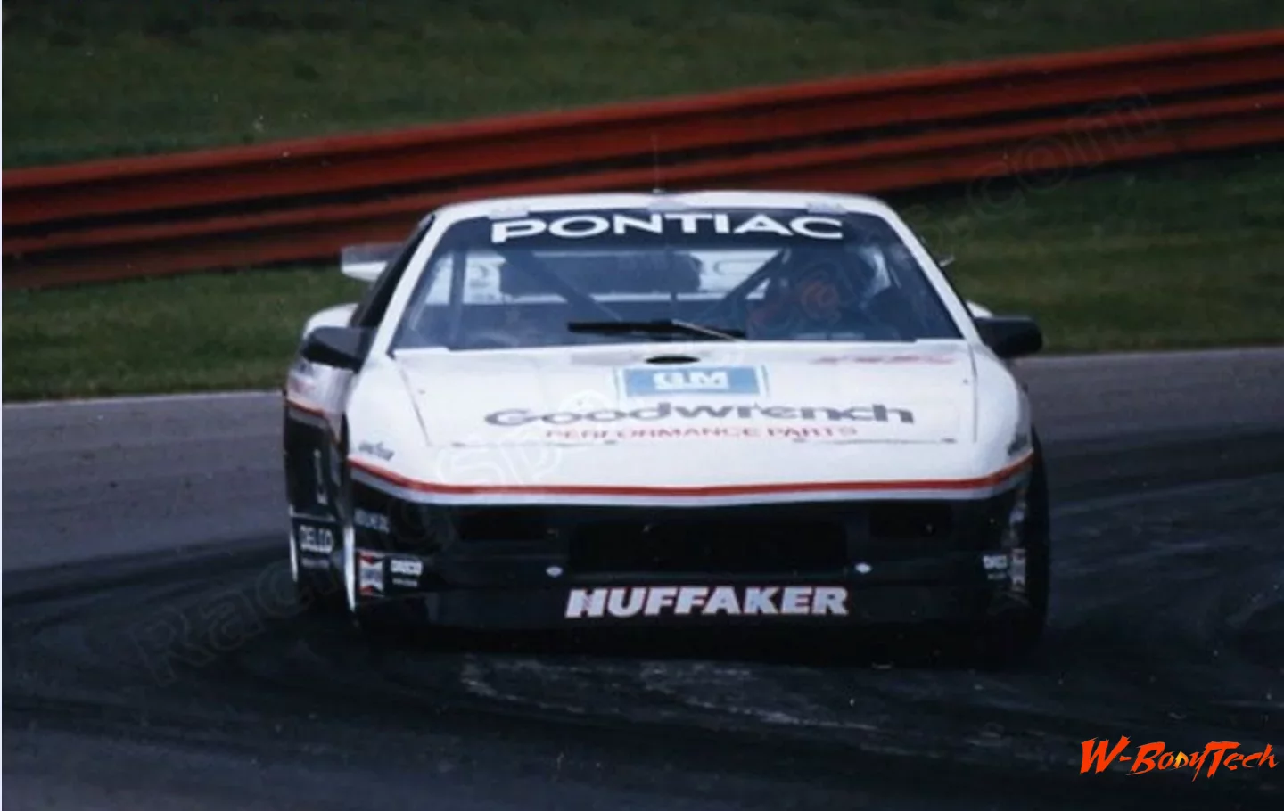 Media '1985 Pontiac Fiero Huffaker IMSA Race Car (123).webp' in album '1985 Pontiac Fiero Huffaker IMSA Race Car'
