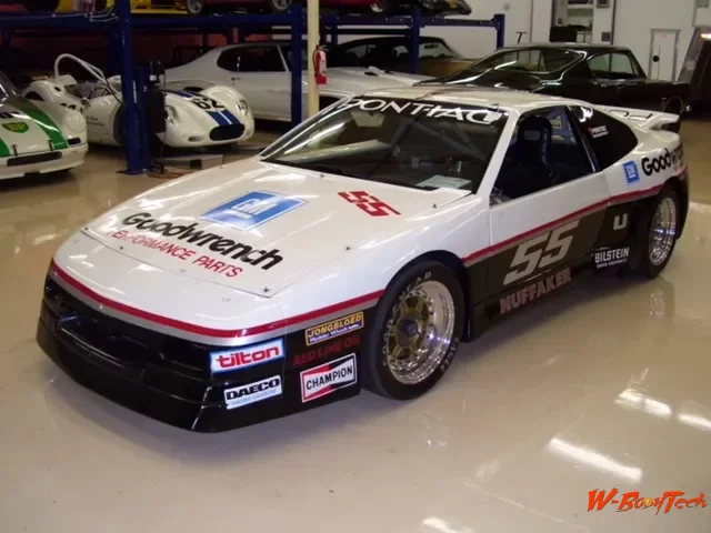 Media '1985 Pontiac Fiero Huffaker IMSA Race Car (124).webp' in album '1985 Pontiac Fiero Huffaker IMSA Race Car'