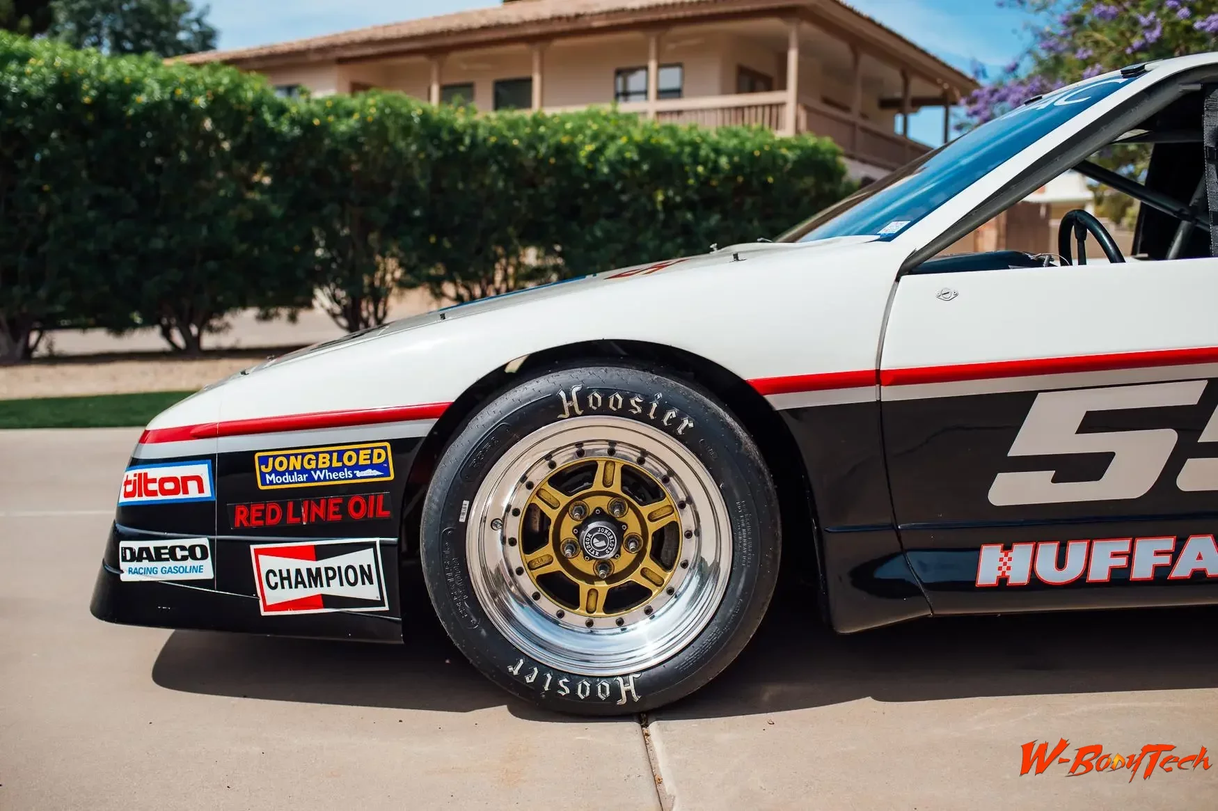 Media '1985 Pontiac Fiero Huffaker IMSA Race Car (13).webp' in album '1985 Pontiac Fiero Huffaker IMSA Race Car'