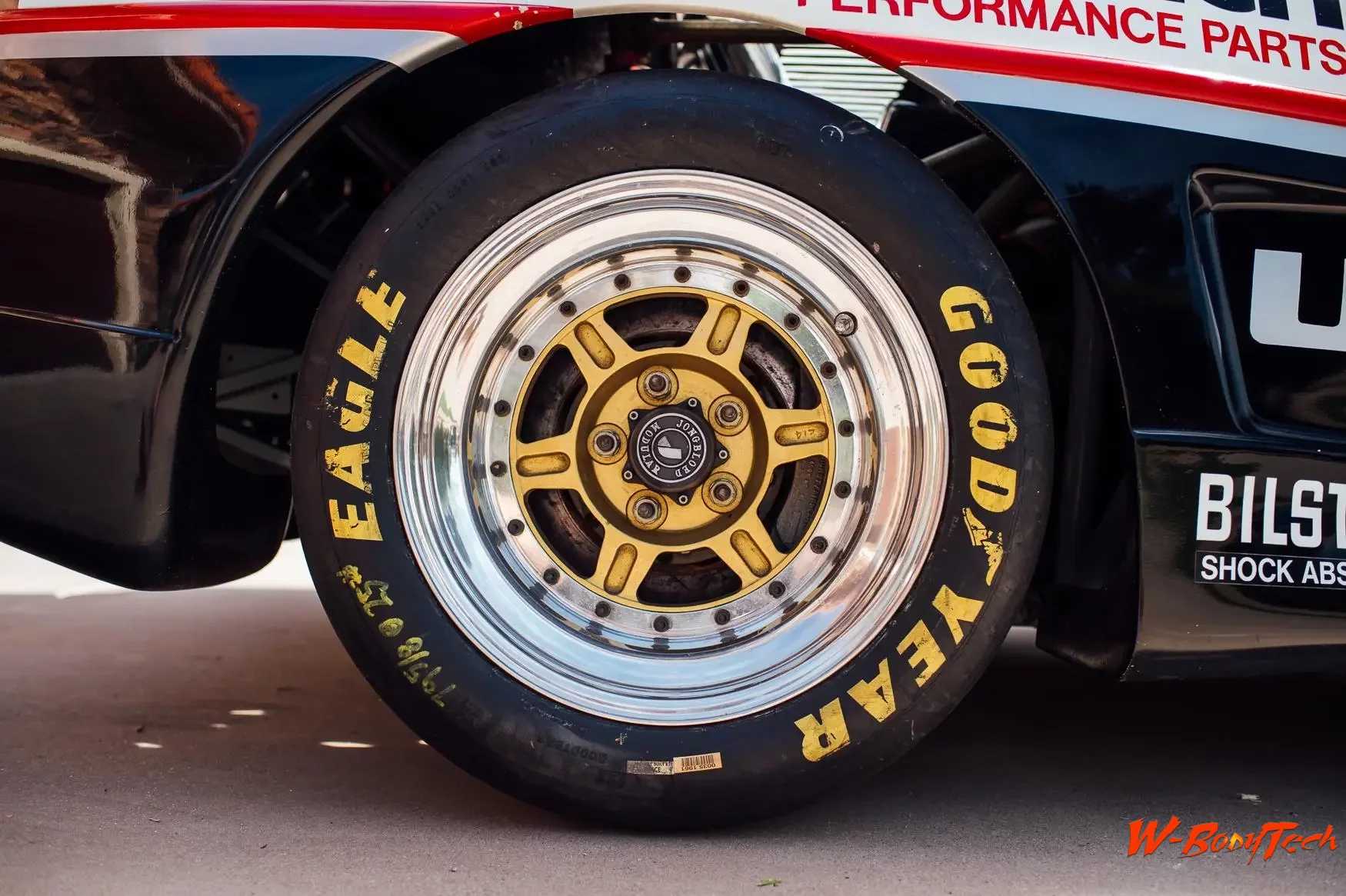Media '1985 Pontiac Fiero Huffaker IMSA Race Car (29).webp' in album '1985 Pontiac Fiero Huffaker IMSA Race Car'