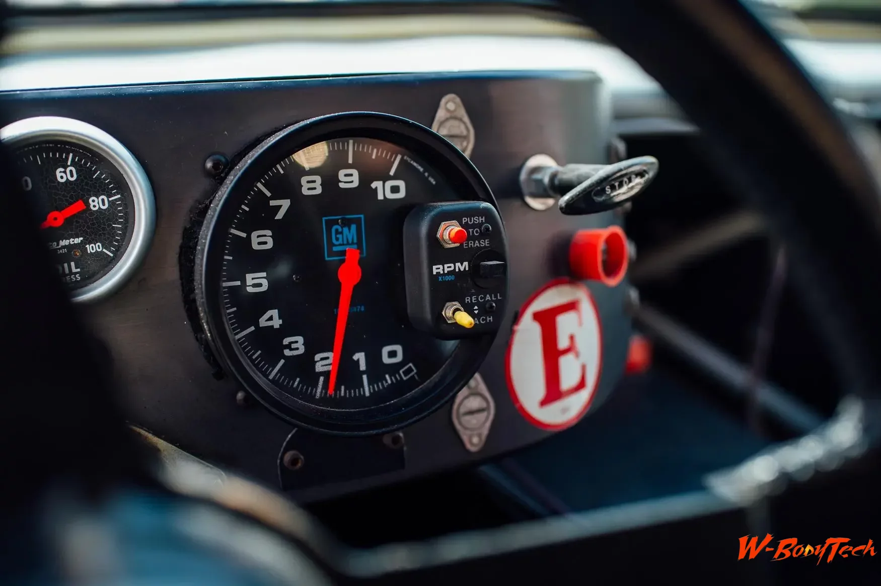 Media '1985 Pontiac Fiero Huffaker IMSA Race Car (57).webp' in album '1985 Pontiac Fiero Huffaker IMSA Race Car'