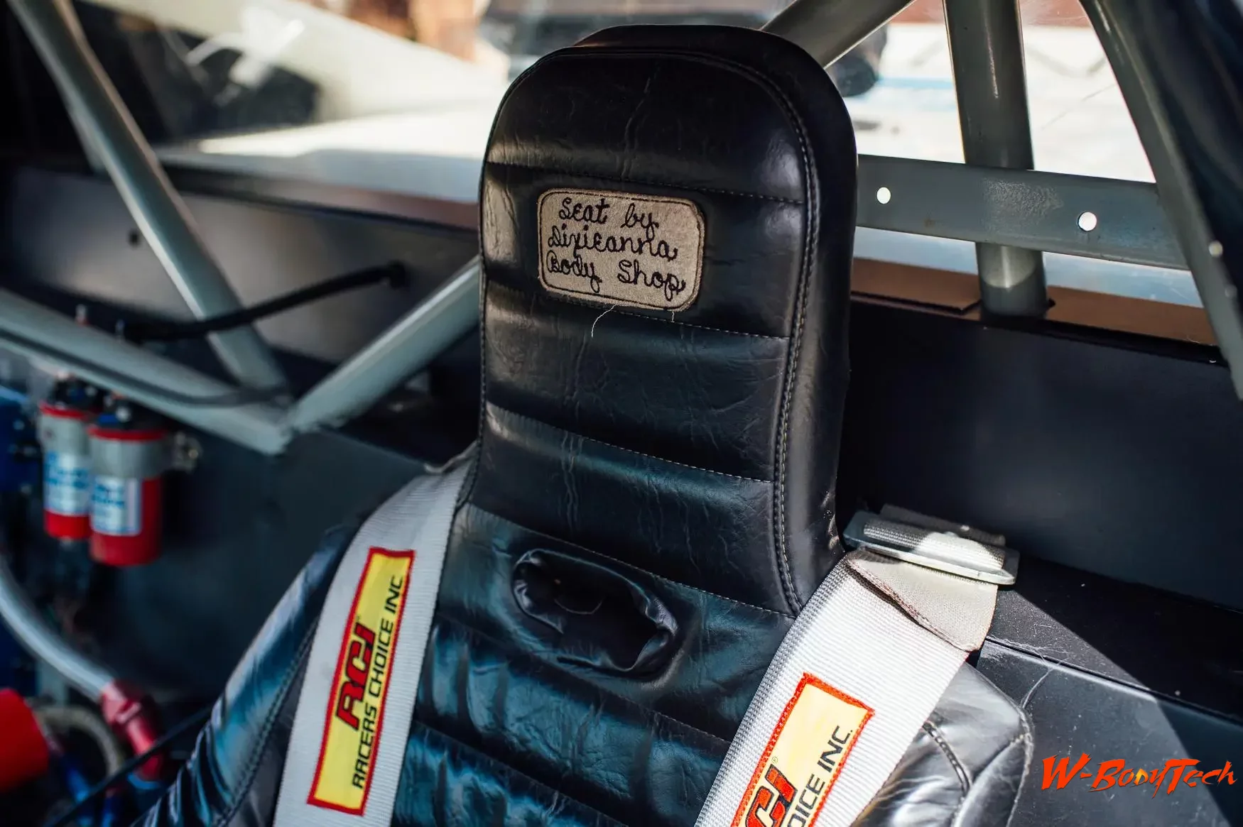 Media '1985 Pontiac Fiero Huffaker IMSA Race Car (61).webp' in album '1985 Pontiac Fiero Huffaker IMSA Race Car'