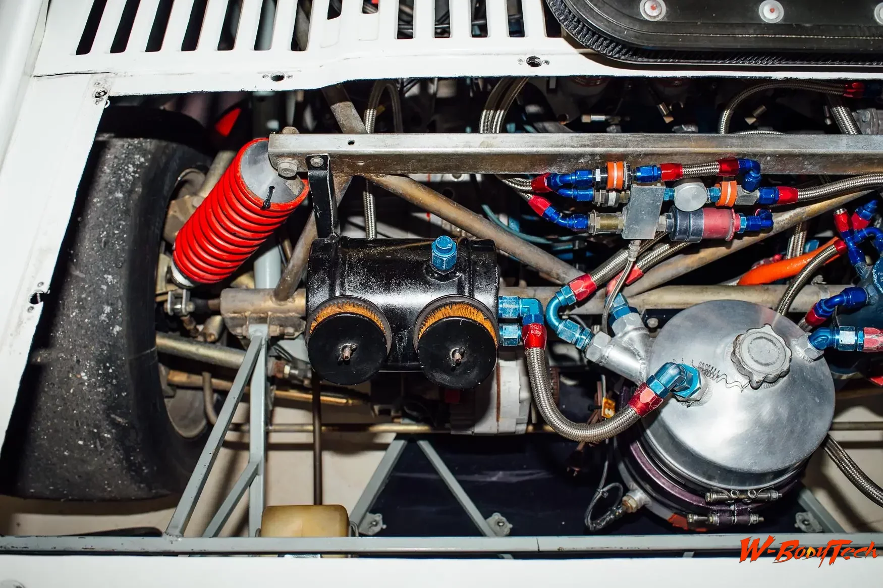 Media '1985 Pontiac Fiero Huffaker IMSA Race Car (72).webp' in album '1985 Pontiac Fiero Huffaker IMSA Race Car'