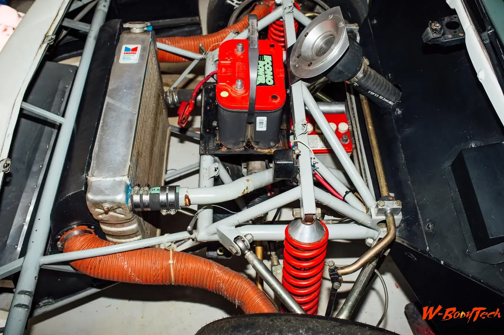 Media '1985 Pontiac Fiero Huffaker IMSA Race Car (79).webp' in album '1985 Pontiac Fiero Huffaker IMSA Race Car'