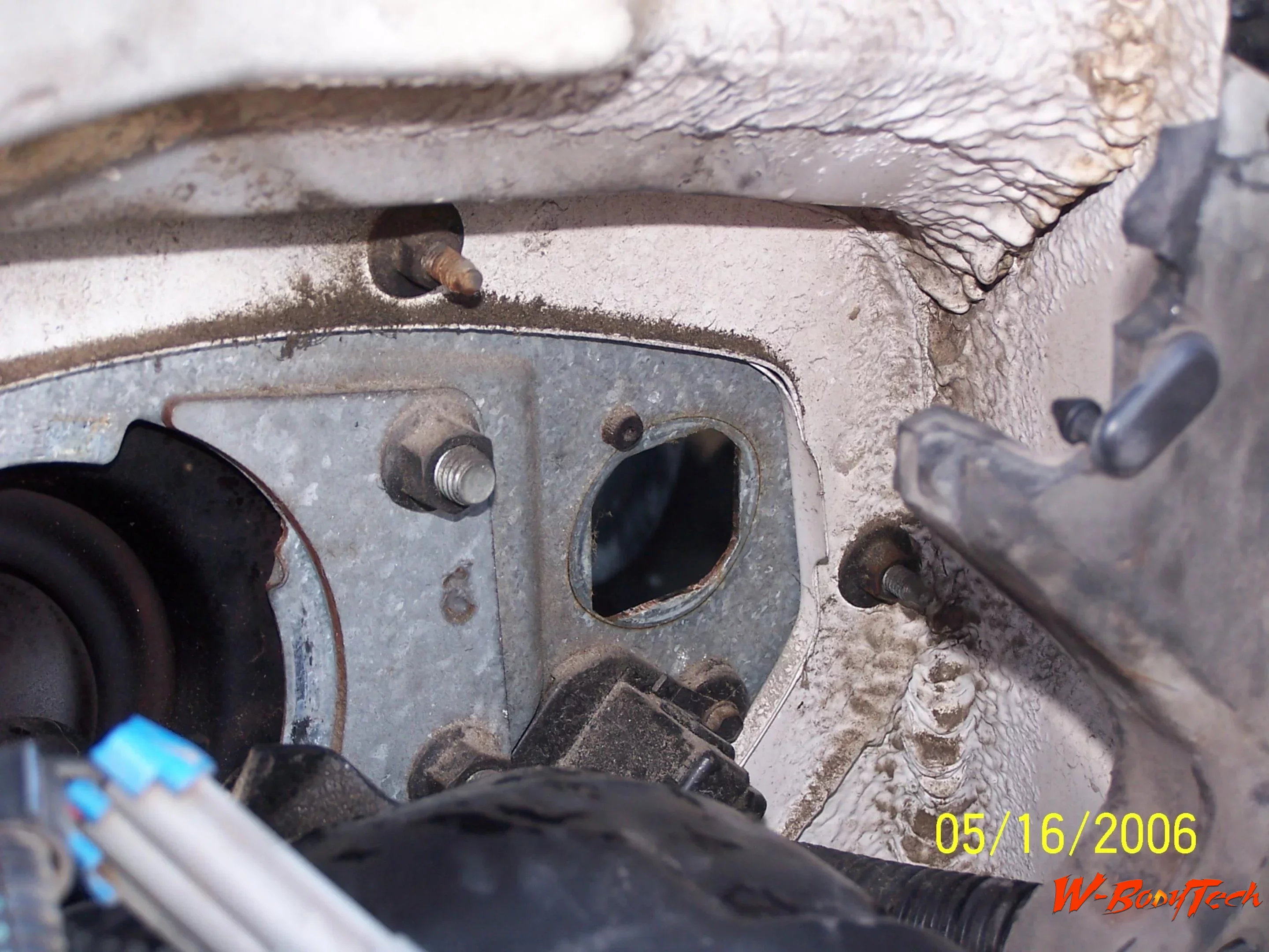 Media 'Monte Carlo Transmission Swap 002.webp' in album '1998 Chevy Monte Carlo 5-Speed swap'