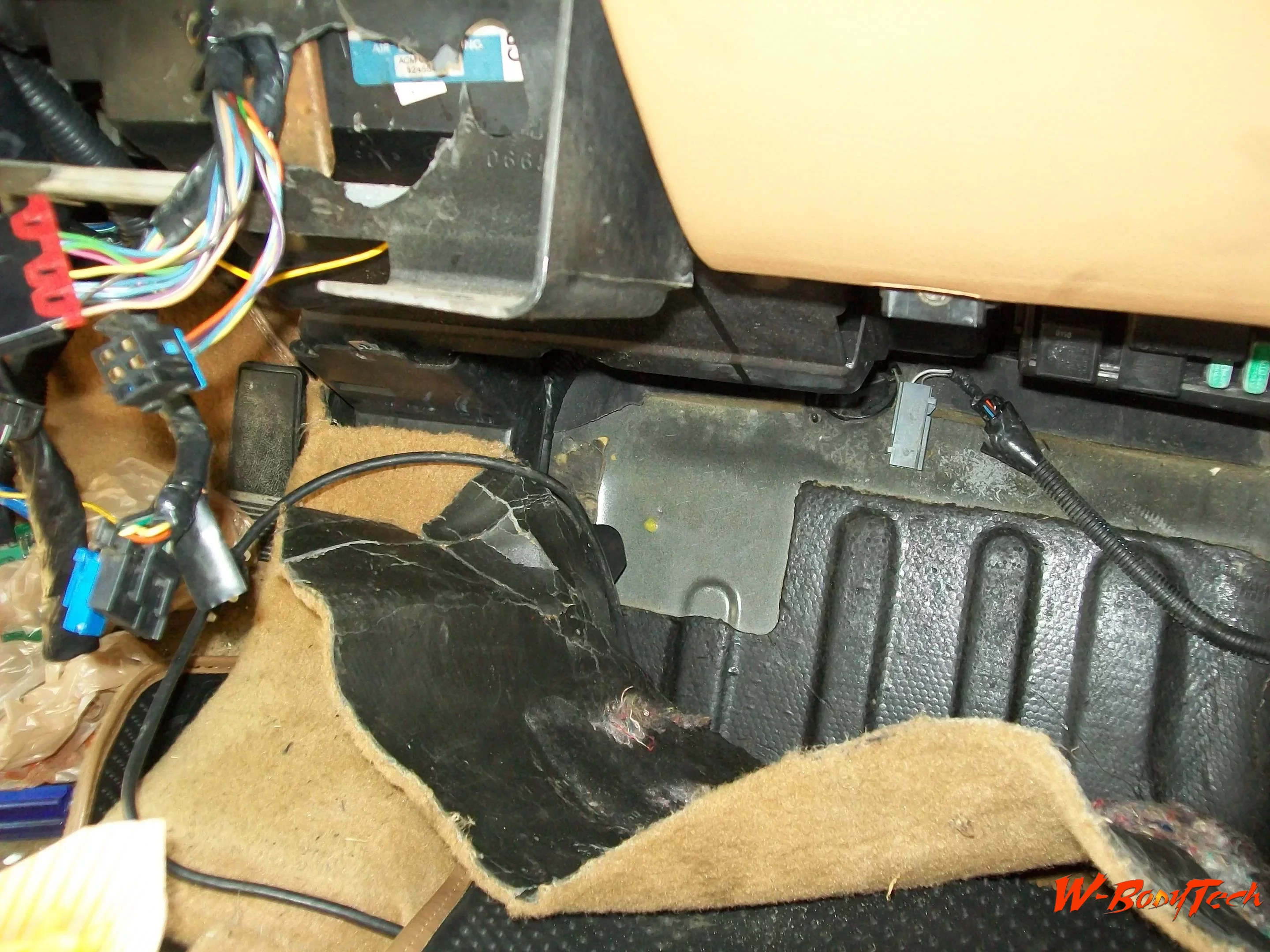 Media 'TGP 5 Speed Swap 2011 149.webp' in album '1990 Pontiac Grand Prix Turbo Manual Tramsmission swap'