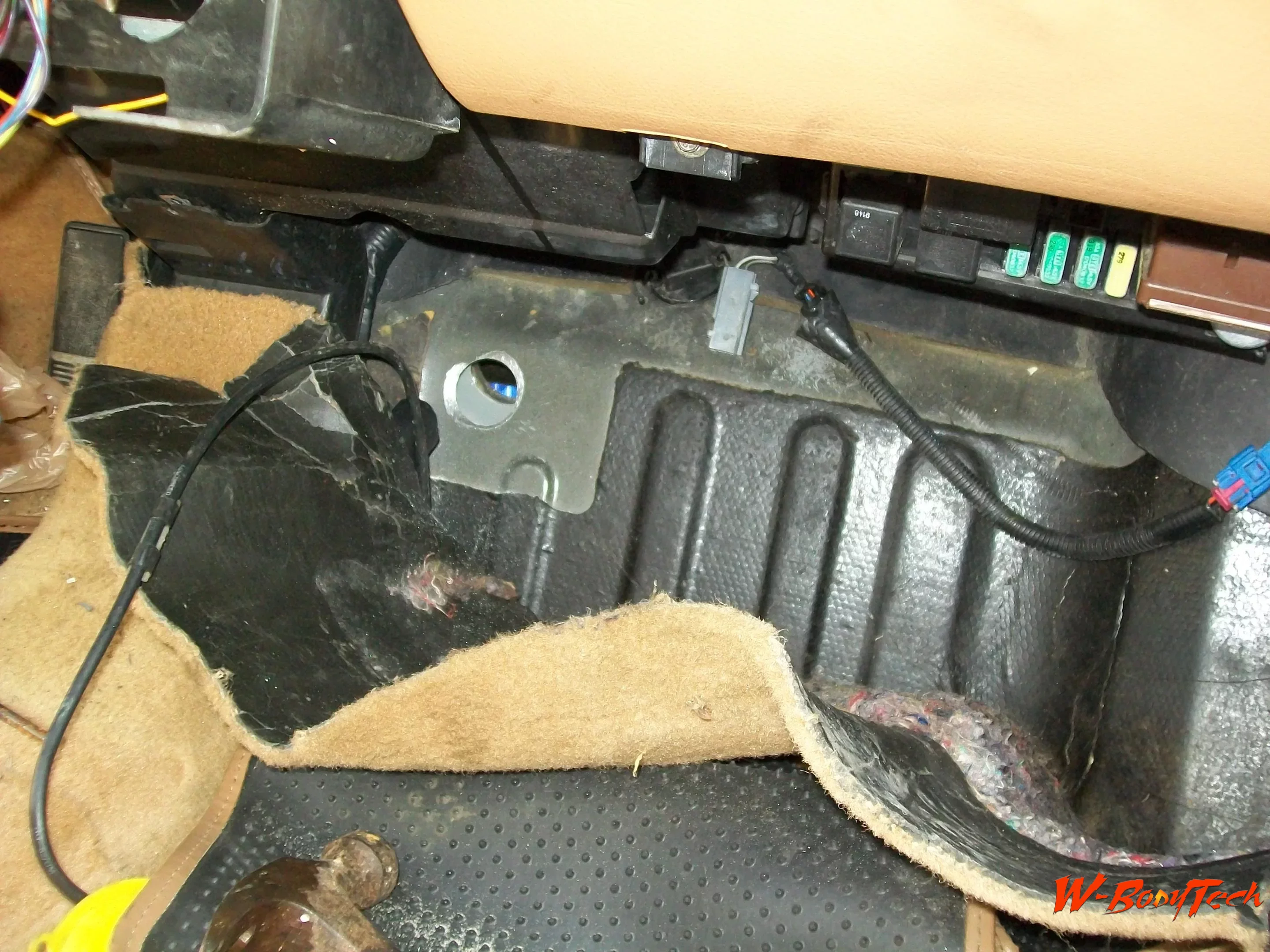 Media 'TGP 5 Speed Swap 2011 153.webp' in album '1990 Pontiac Grand Prix Turbo Manual Tramsmission swap'