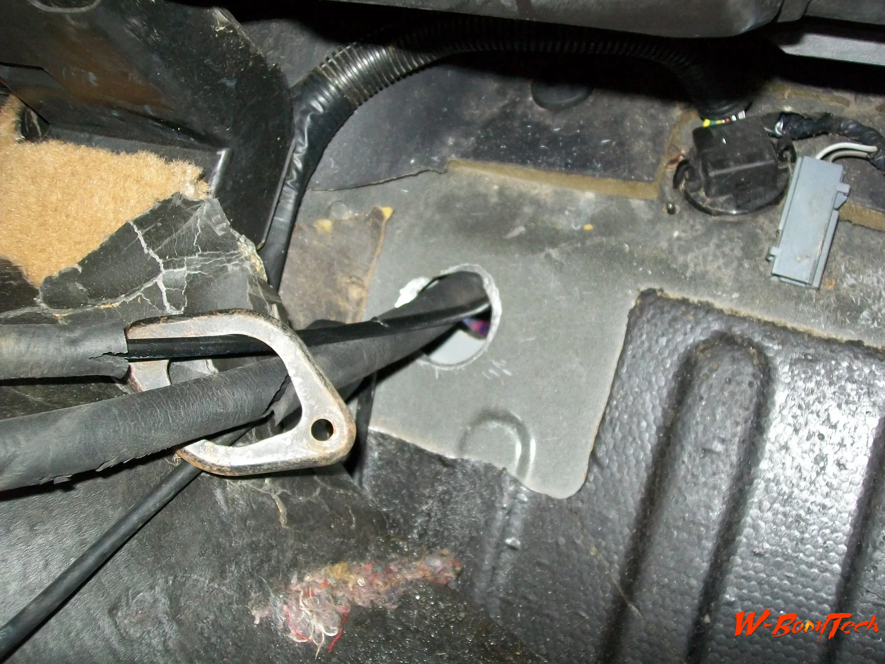 Media 'TGP 5 Speed Swap 2011 154.webp' in album '1990 Pontiac Grand Prix Turbo Manual Tramsmission swap'