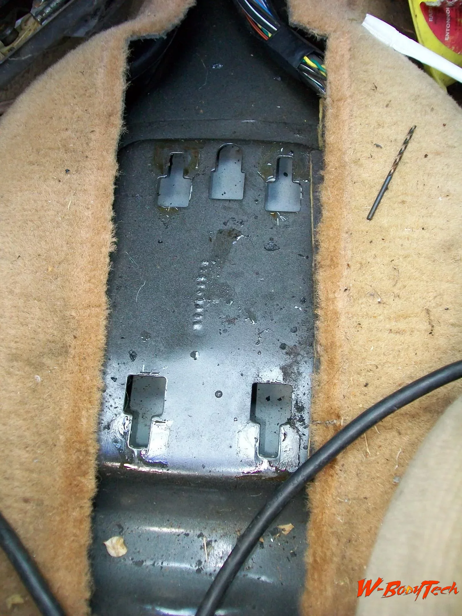 Media 'TGP 5 Speed Swap 2011 155.webp' in album '1990 Pontiac Grand Prix Turbo Manual Tramsmission swap'