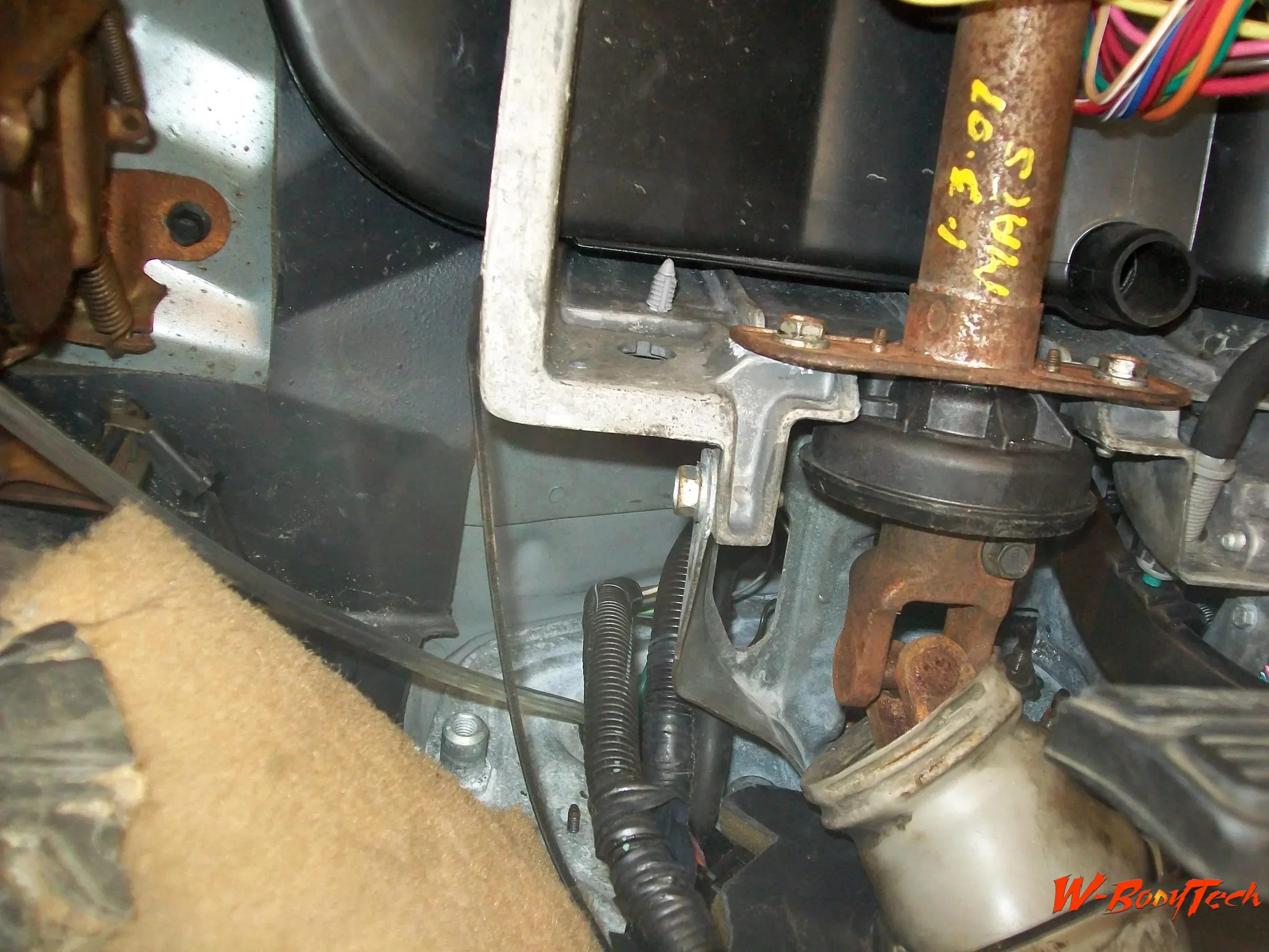 Media 'TGP 5 Speed Swap 2011 161.webp' in album '1990 Pontiac Grand Prix Turbo Manual Tramsmission swap'